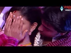 بچه ها پسرها را کنار استخر لعنتی می کنند عکس کوس جنیفر لوپز